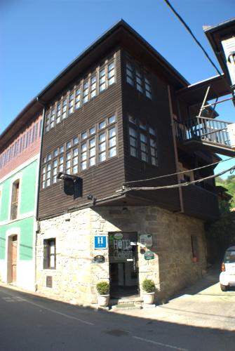 ホテルが所在する建物