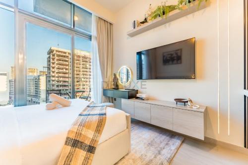 Contemporary Studio Apartment with Balcony & Community Views - Azizi Riviera 48, Al Merkadh by Deluxe Holiday Homes