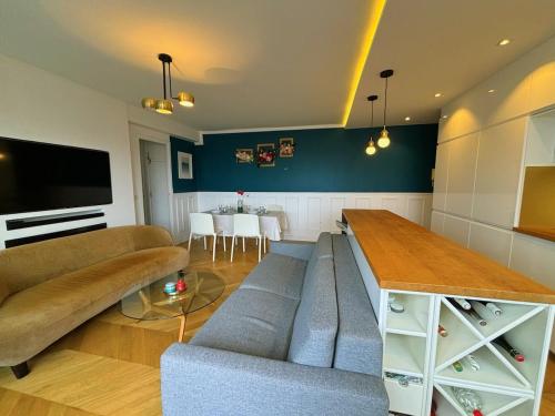 Beautiful family apartment Paris Center 2BR - 6P
