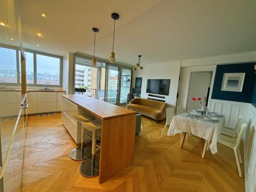 Beautiful family apartment Paris Center 2BR - 6P