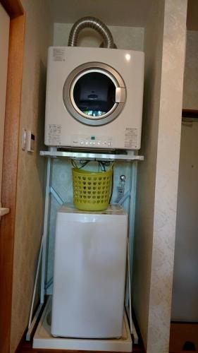 石垣島の西海岸 絶景夕陽スポットの海まで1分 キッチン付きのワンルーム RoomC