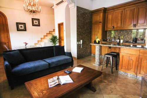 Köök või kööginurk majutusasutuses La Isabela Suites