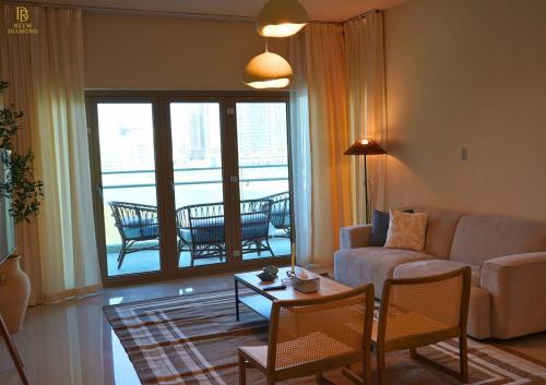 Elevated Coastal Living 2BR in Al Reem
