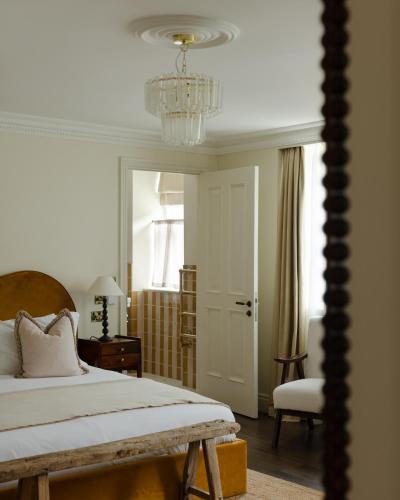 Llit o llits en una habitació de Saltmoore