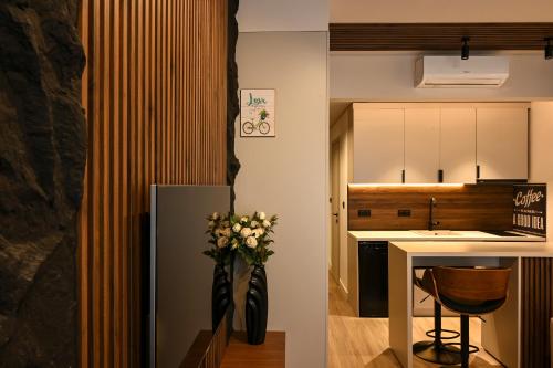 The Signature by Solessa Urban Suite in Ladadika