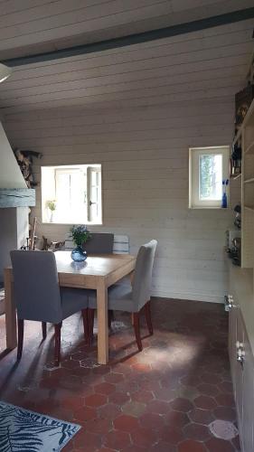 La Maisonnette bleue Nerville