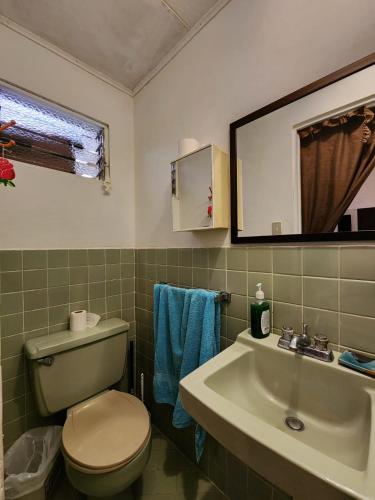 Bilik mandi di Casa Kitus