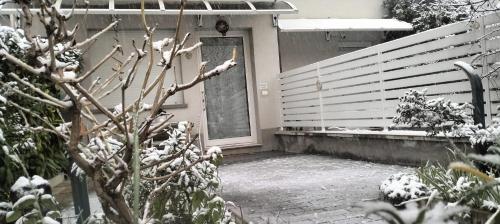 BHH BOLOGNA HOLIDAY HOME private Garden Reserved Parking -wwwbolognaholidayhomecom- house garden parking photo 54