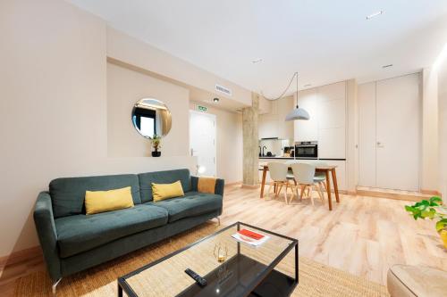 STAYMADRID - Bernabeu Chic Apartment