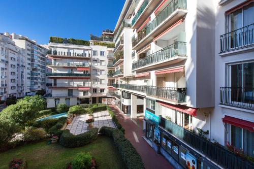 YELLOW DUBOY D'ANGERS 2 Bedrooms