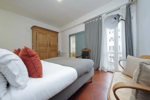 Pantheon 2 Bedrooms
