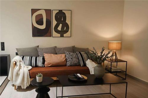 The Victoria Suite Chic & Modern Studio Stay
