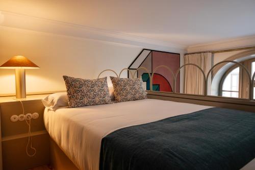 Aliados 9 - Luxury in the Heart of Porto