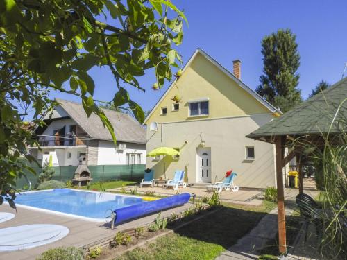 Holiday Home Sunny Day by Interhome