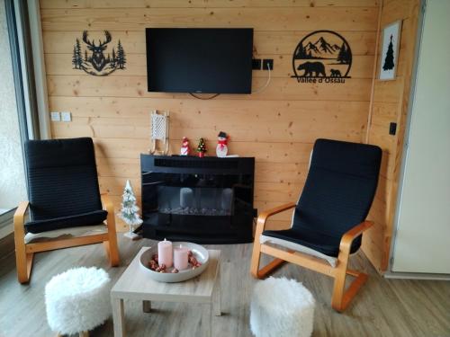Appartement +balcon centre Laruns vue sur montagne