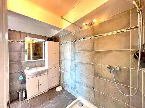 Viva Riviera Large 1 Bedroom with Sunny Terrace