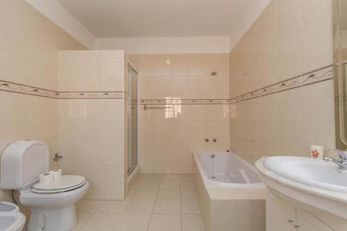 A66 - Pedra Alcada Stays Bedroom