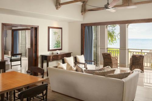 The St. Regis Le Morne Resort, Mauritius — Photo of the whole room