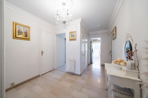 Bright & Luxurious Apartment - Heart of Cannes