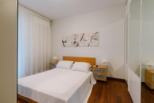 Sophia Penthouse in Glyfada Center 120sqm Terrace