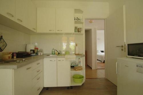 Rooms with a parking space Rovinj - 2245