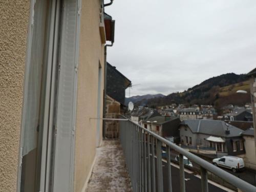 Charmant appartement pour 2 au cœur du Massif du Sancy - FR-1-858-37