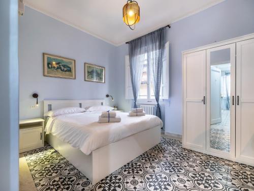 Uffizi Gallery Central Spacious 3BR Apartment