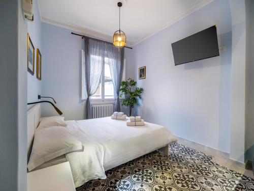 Uffizi Gallery Central Spacious 3BR Apartment