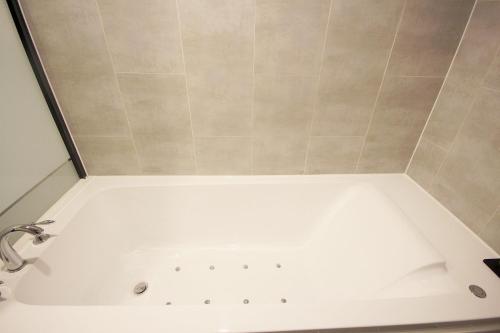 Koupelna v ubytování MU Hotel