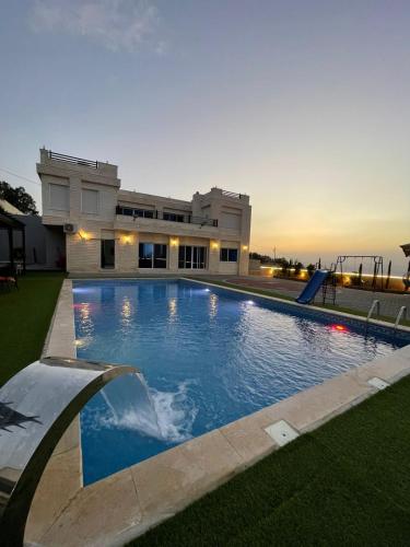 Piscina a Magic View ماجيك فيو o a prop