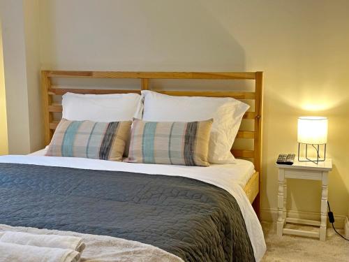 Romantic 1BDR apt near Eagle bridge - Fast Wi-Fi