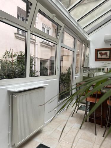 ATELIER D artiste sur L Ile Saint Louis