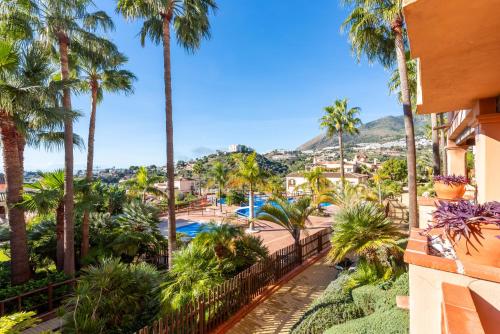 Resort Mediterra - Sea View Apartment near Golf with Pools & Fitness