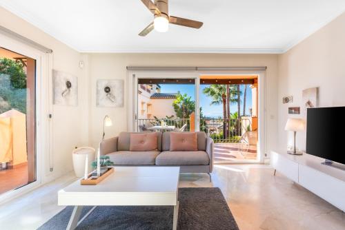 Resort Mediterra - Sea View Apartment near Golf with Pools & Fitness