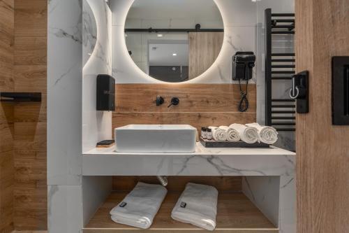 LOFTAKI - ATHENS Minimal Loft