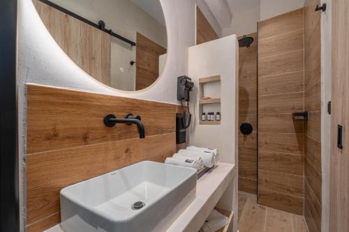 LOFTAKI - ATHENS Minimal Loft II