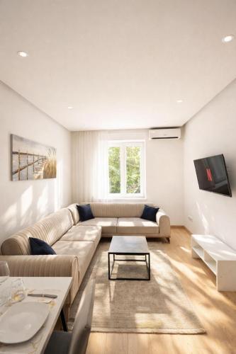 Modern Apartment Blloku Area Self Check-In