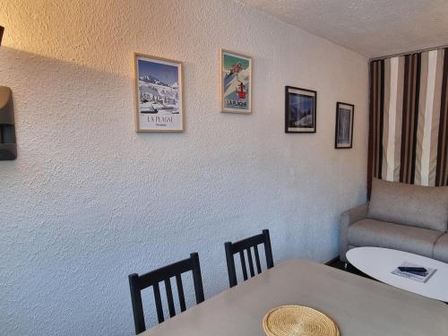 Studio divisible, ski aux pieds, terrasse, animaux admis