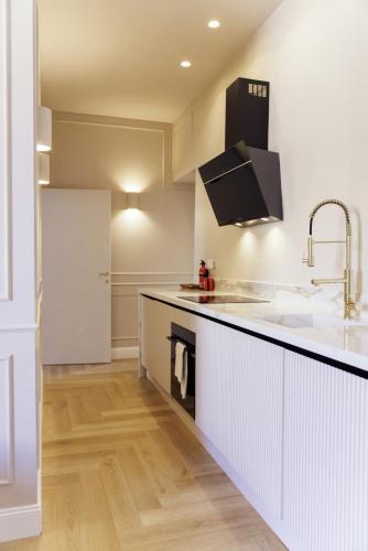Marcora 6v luxury living apartment in Brera - 15min walk to Duomo