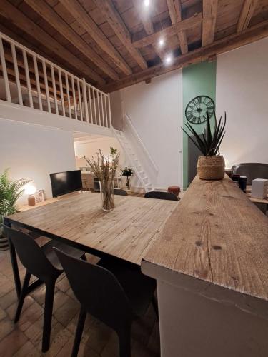 Spacious studio completely renovated right in the city center
