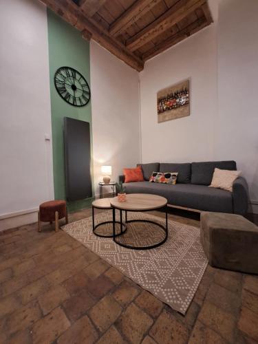 Spacious studio completely renovated right in the city center