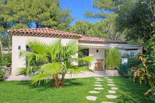 PINE and house DIRECTION with private jacuzzi -