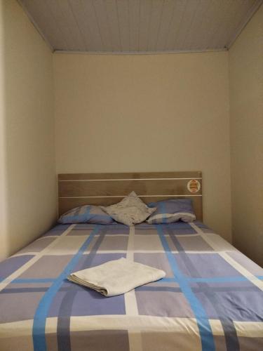 Hogar de Dara tesisinde bir odada yatak veya yataklar