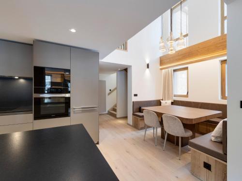 Duplex alpin 120 m², 4 chambres, cheminée à Val d'Isère