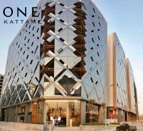 كمبوند وان قطامية