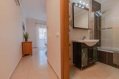 Condo-Pool walk to the Beach by Algarve Dream Holidays