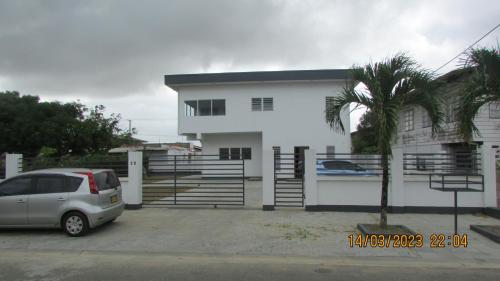 Fully Furnished Apartment Uitvlugt