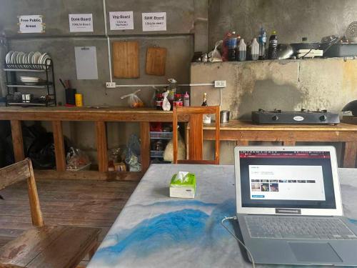 Cuina o zona de cuina de Mimosa Backpackers Hostel