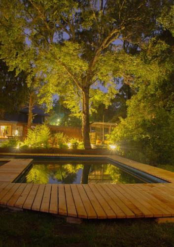 Bazén v ubytování Lodge & spa El Laurel nebo v jeho okolí