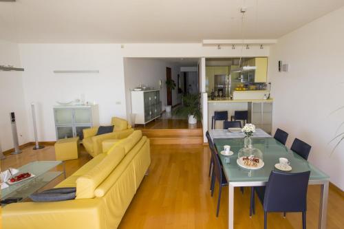 Apartments by the sea Split - 14351